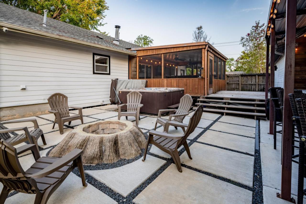 Ol Sarge Retreat Outdoor Amenities Cozy Charm Villa Bryan Exterior photo
