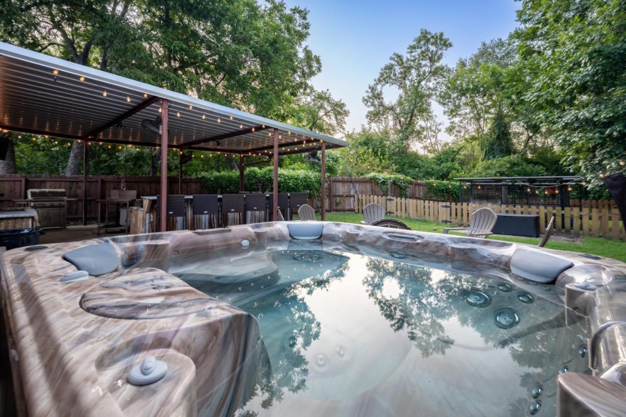Ol Sarge Retreat Outdoor Amenities Cozy Charm Villa Bryan Exterior photo